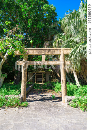 Oishi Utaki Uinuon in Ishigaki Island preserves the traditional prayer culture of the Yaeyama Islands. Oishi Utaki Uinuon in Ishigaki Island preserves the traditional prayer culture of the Yaeyama Islands. 141660489