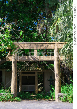 Oishi Utaki Uinuon in Ishigaki Island preserves the traditional prayer culture of the Yaeyama Islands. Oishi Utaki Uinuon in Ishigaki Island preserves the traditional prayer culture of the Yaeyama Islands. 141660518