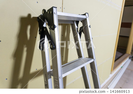 Stepladder Stepladder 141660913