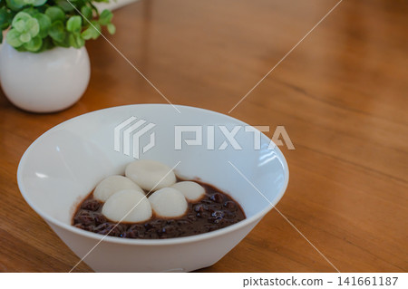 暖暖的麻糬球 暖暖的麻糬球 141661187
