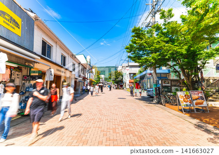 舊輕井澤的主要街道:盛夏時的舊輕井澤銀座街 舊輕井澤的主要街道:盛夏時的舊輕井澤銀座街 141663027