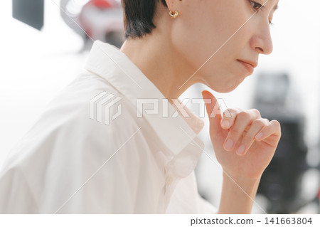 A woman with expressions to think A woman with expressions to think 141663804