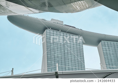 Iconic building 141664433
