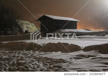 Snowfall/Shirakawa-go Illumination/Shirakawa-go Ogimachi Gassho Village [Shirakawa Village, Ono-gun, Gifu Prefecture] 141664877