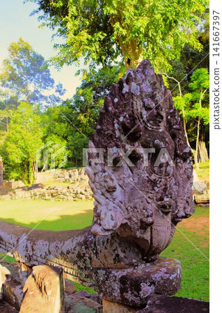 Naga statues at Banteay Kdei, Cambodia Naga statues at Banteay Kdei, Cambodia 141667397