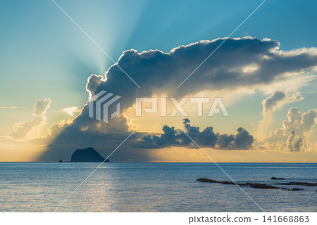 Sunrise over the ocean in Wanli, New Taipei City Sunrise over the ocean in Wanli, New Taipei City 141668863