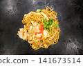 Cabbage and squid stir-fried noodles with sauce 141673514