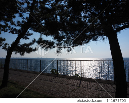 夏天的天空和大海 夏天的天空和大海 141675703