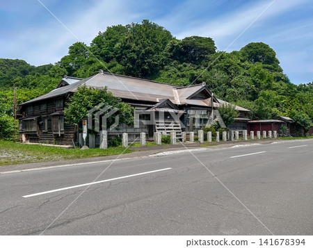 Former Ibaraki Yohachiro Guardhouse, oblique front view from a distance, Otaru City, Hokkaido, early summer. Former Ibaraki Yohachiro Guardhouse, oblique front view from a distance, Otaru City, Hokkaido, early summer. 141678394
