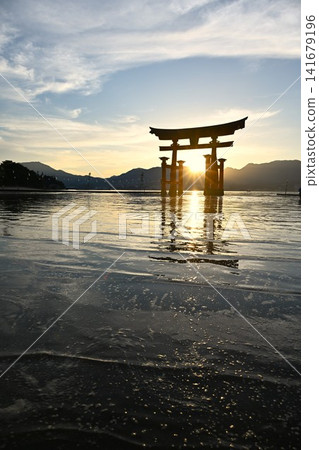 The Great Torii Gate of Itsukushima Shrine at dusk, Hiroshima The Great Torii Gate of Itsukushima Shrine at dusk, Hiroshima 141679196