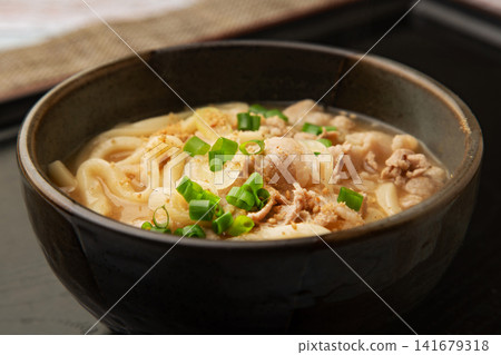 芝麻湯烏龍麵 芝麻湯烏龍麵 141679318