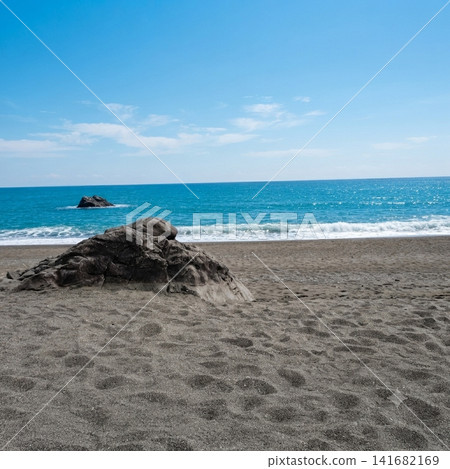 beautiful coastal scenery beautiful coastal scenery 141682169