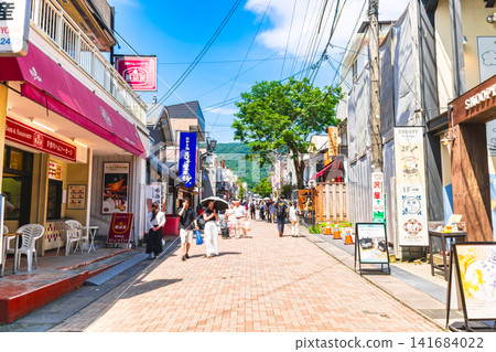 舊輕井澤的主要街道：盛夏時的舊輕井澤銀座街 141684022