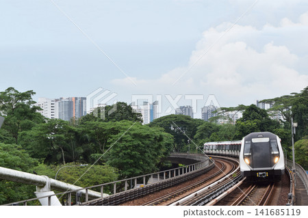 Singapore's urban rail system (MRT East-West Line) Singapore's urban rail system (MRT East-West Line) 141685119
