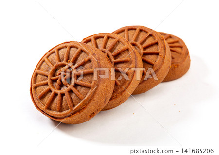 traditional Chinese jujube paste pastry mooncake with red date filling, Mid-Autumn festival dessert isolated on white background traditional Chinese jujube paste pastry mooncake with red date filling, Mid-Autumn festival dessert isolated on white background 141685206