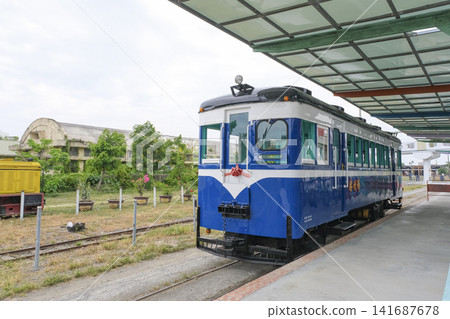 新營鐵路文化公園保存的日本製造柴油動車組 141687678