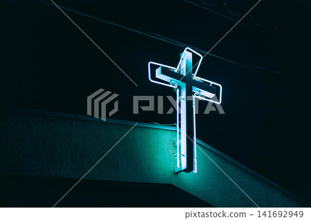 寧靜的夜街和基礎設施 寧靜的夜街和基礎設施 141692949