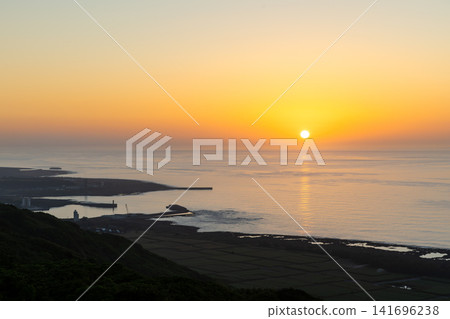 喜界島、百野台國立公園觀景台、日出 喜界島、百野台國立公園觀景台、日出 141696238