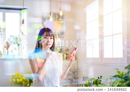 智能手機的女人 141699982