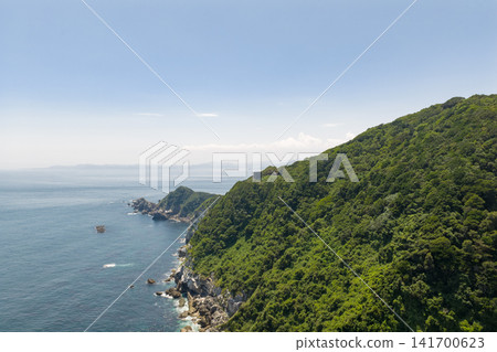 從神島（位於三重縣伊勢志摩海岸附近的一個島嶼）眺望鳥羽。 141700623