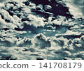 A nostalgic and magnificent sky 141708179