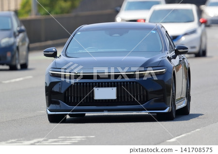 黑色國產轎車 黑色國產轎車 141708575