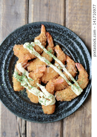 Mini fried shrimp with tartar sauce Mini fried shrimp with tartar sauce 141710977