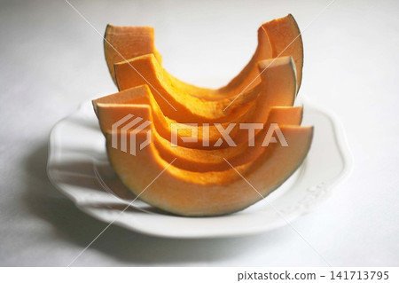 Pumpkins are vegetables that can be eaten even in autumn and winter. Pumpkins are vegetables that can be eaten even in autumn and winter. 141713795
