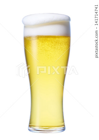 生啤酒倒入杯子 生啤酒倒入杯子 141714741