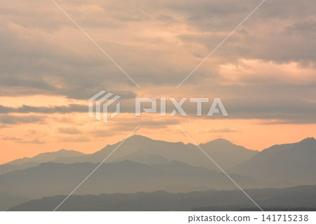 Echigo Mikoyama dawn of the sea of clouds morning glow Echigo Mikoyama dawn of the sea of clouds morning glow 141715238