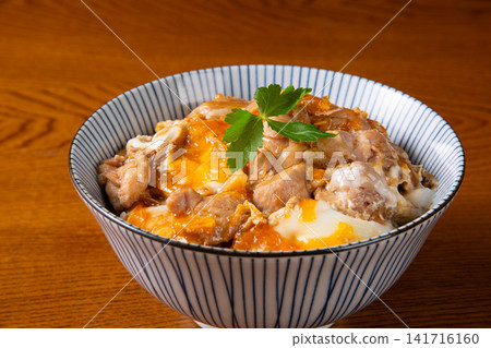 Close-up of Oyakodon Close-up of Oyakodon 141716160