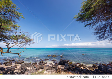 Sunny ocean landscape in Hawaii Sunny ocean landscape in Hawaii 141718863
