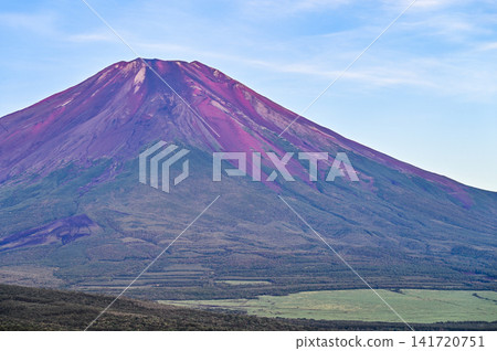Lake Yamanaka and Mount Fuji from Yamanashi Panorama Platform 141720751