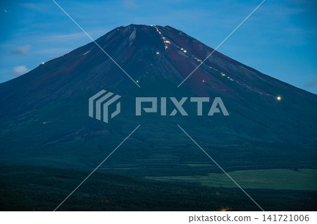 從山梨全景平台眺望富士山 從山梨全景平台眺望富士山 141721006