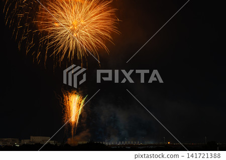 A spectacle of light and smoke in the night sky: Odawara Sakawa River Fireworks Festival A spectacle of light and smoke in the night sky: Odawara Sakawa River Fireworks Festival 141721388