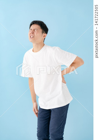 Low back pain male Low back pain male 141722505