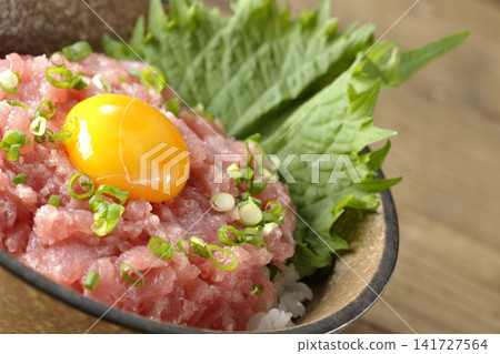Negitoro Donburi(鮪魚碎蓋飯)、Maguro Tataki Donburi(烤鮪魚蓋飯) Negitoro Donburi(鮪魚碎蓋飯)、Maguro Tataki Donburi(烤鮪魚蓋飯) 141727564