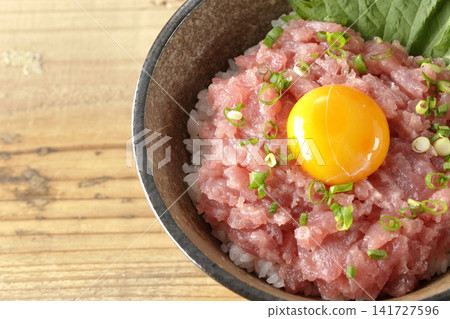 Negitoro Donburi(鮪魚碎蓋飯)、Maguro Tataki Donburi(烤鮪魚蓋飯) Negitoro Donburi(鮪魚碎蓋飯)、Maguro Tataki Donburi(烤鮪魚蓋飯) 141727596
