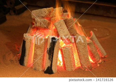 Fire for robatayaki (fireside grilling) Fire for robatayaki (fireside grilling) 141728126
