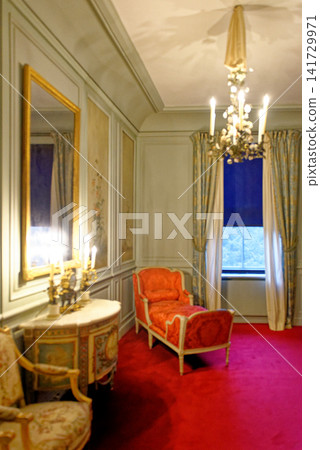 The Grey Drawing Room Alcove and French Daybed at Waddesdon Manor The Grey Drawing Room Alcove and French Daybed at Waddesdon Manor 141729971