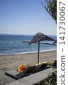 Sun loungers on the hotel beach 141730067