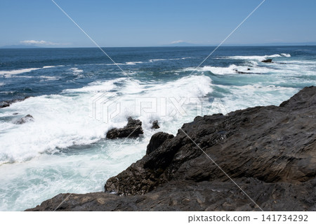 海浪拍打著海岸,城島,神奈川縣三浦市 海浪拍打著海岸,城島,神奈川縣三浦市 141734292