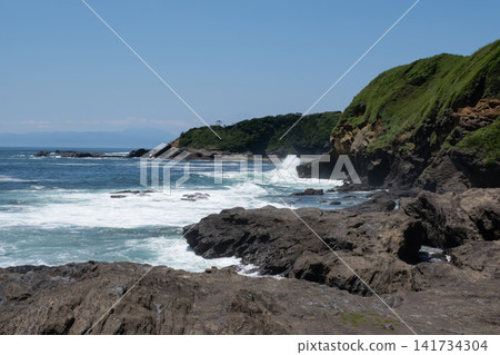 海浪拍打著海岸,城島,神奈川縣三浦市 海浪拍打著海岸,城島,神奈川縣三浦市 141734304