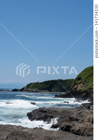 海浪拍打著海岸,城島,神奈川縣三浦市 海浪拍打著海岸,城島,神奈川縣三浦市 141734330