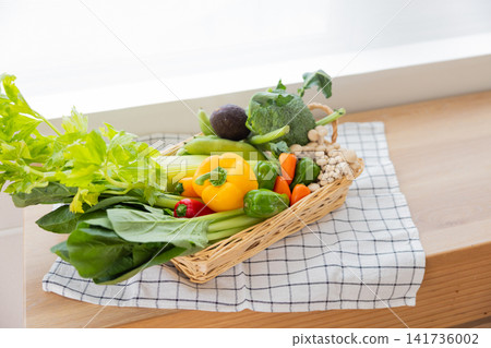 Fresh vegetables in a basket Fresh vegetables in a basket 141736002