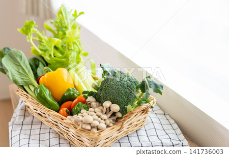 Fresh vegetables in a basket Fresh vegetables in a basket 141736003