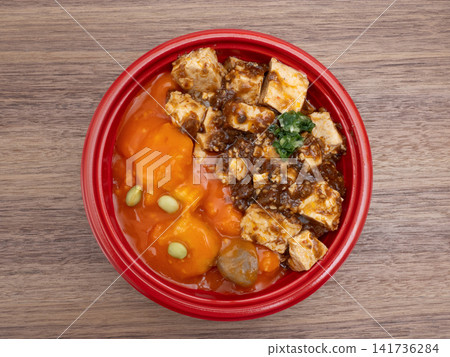 蝦仁辣椒和麻婆豆腐組合便當盒 蝦仁辣椒和麻婆豆腐組合便當盒 141736284