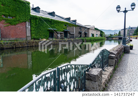 Take a stroll along the quiet Otaru Canal in the morning. Take a stroll along the quiet Otaru Canal in the morning. 141737247