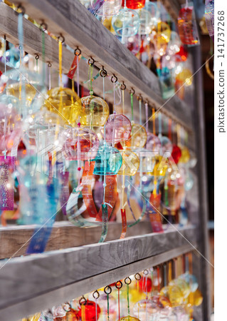 Colorful wind chimes lined up (2) Colorful wind chimes lined up (2) 141737268