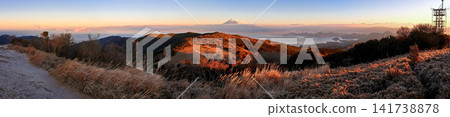 A panoramic photo of Mt. Fuji at dawn, taken from Mt. Kinkan on the Izu Mountain Ridge Trail in the Izu Peninsula. A panoramic photo of Mt. Fuji at dawn, taken from Mt. Kinkan on the Izu Mountain Ridge Trail in the Izu Peninsula. 141738878